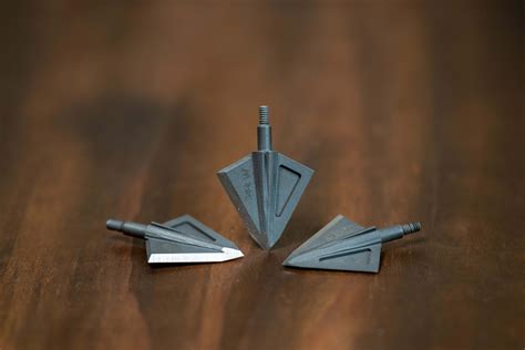Tuffhead broadheads - MEATHEAD CLASSIC 190 GRAIN GLUE-ON RIGHT BEVEL. The MeatHead is the high carbon steel version of the TUFFHEAD. 3.1875″ x 1.0625″. .050″ blade thickness. 30 degree Single bevel cutting edge. .359″ ferrule opening with a 5% taper to the tip. 30 degree 4 way Cut on Contact Tanto tip. Ceramic coated.